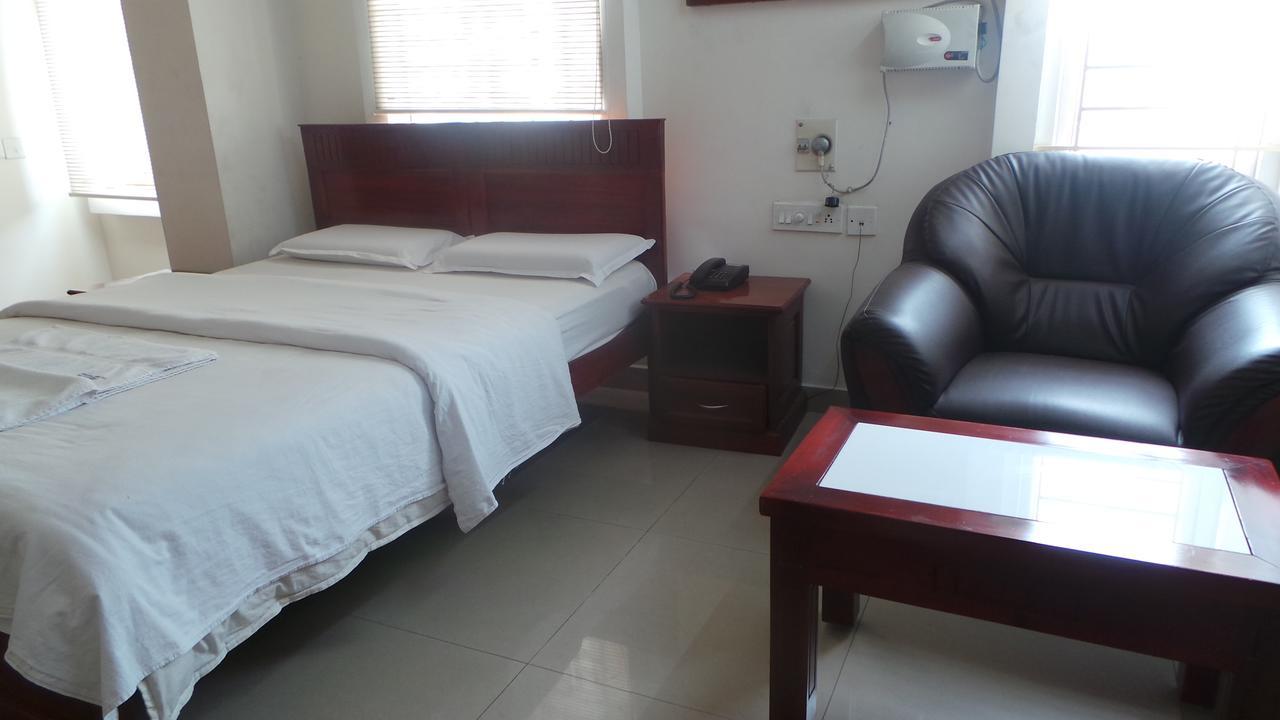 Kooloth Lake View Residency Hotel Coimbatore Exterior photo