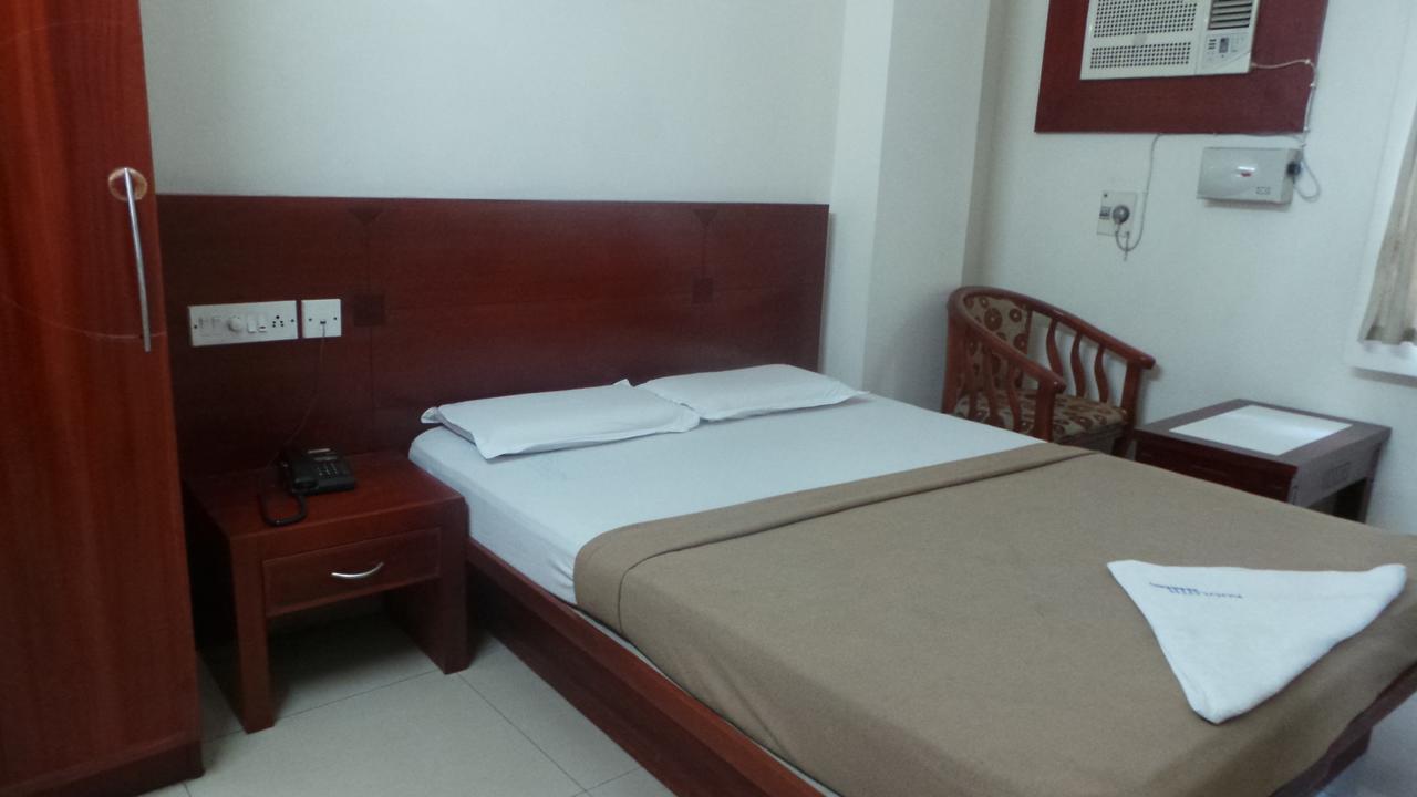 Kooloth Lake View Residency Hotel Coimbatore Exterior photo
